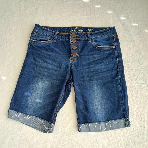 Almost Famous Size 7 Women’s Blue Denim Bermuda Shorts Stretch Button Up - Picture 3 of 8